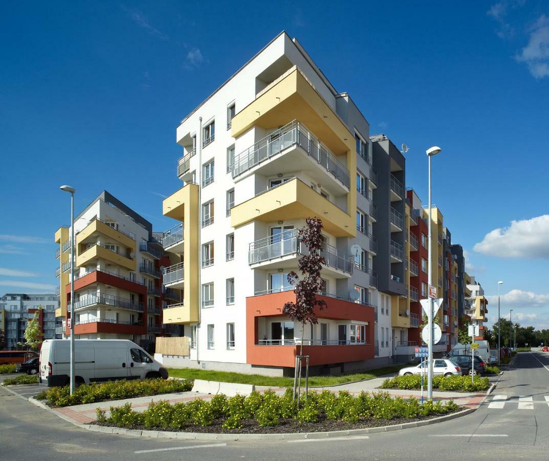 Апартаменти Apartman Praha Екстер'єр фото