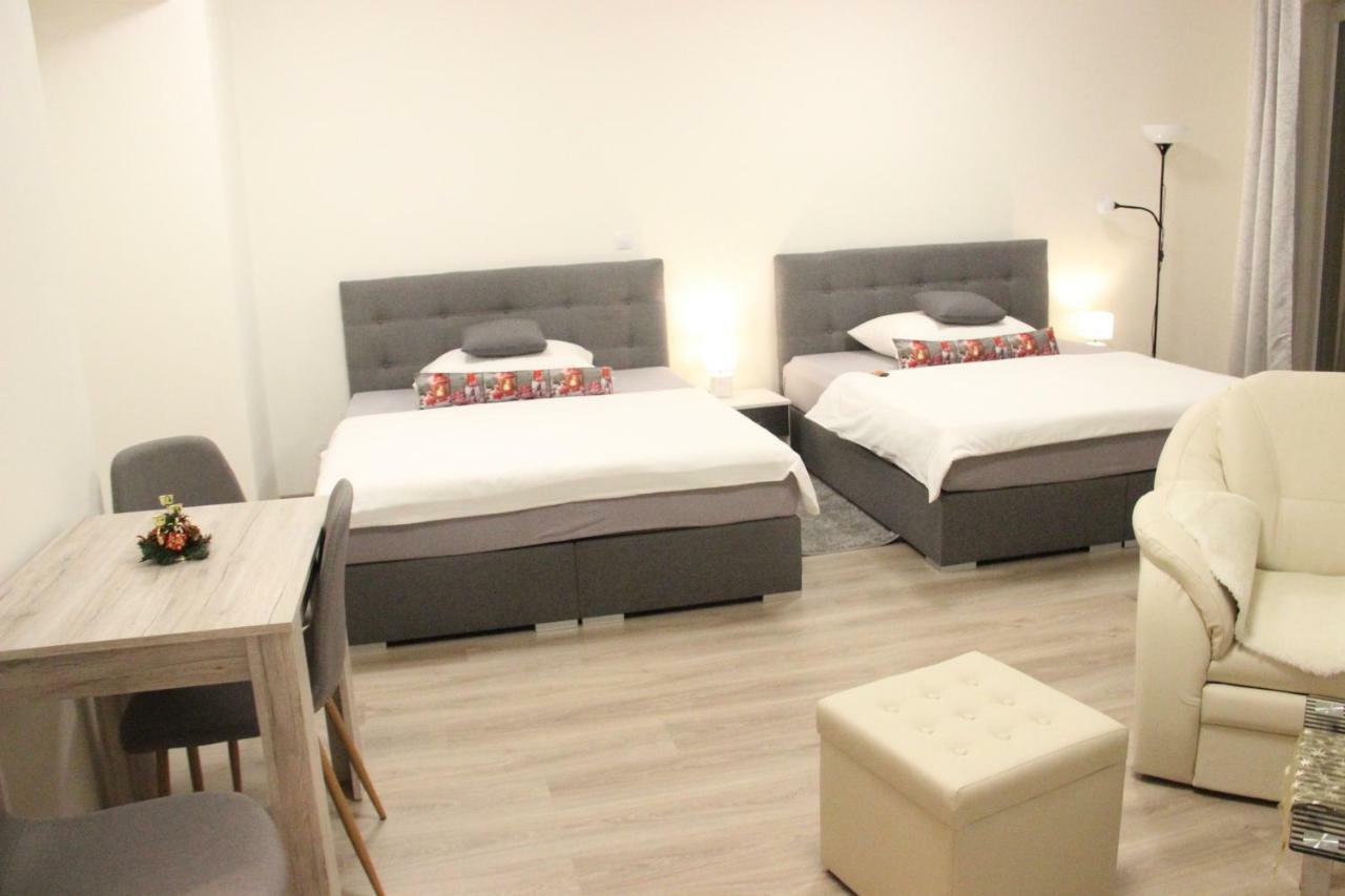 Апартаменти Apartman Praha Екстер'єр фото